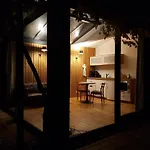 Le Mazet Des Amants, Cabane En Bois Avec Jacuzzi Privatif
