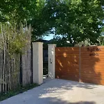 Le Mazet Des Amants, Cabane En Bois Avec Jacuzzi Privatif