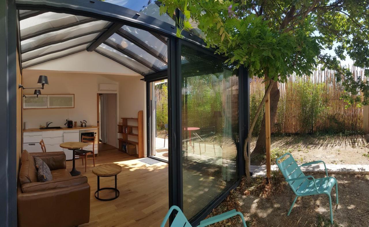 Villa Le Mazet Des Amants, En Bois Avec Jacuzzi Privatif Avignon